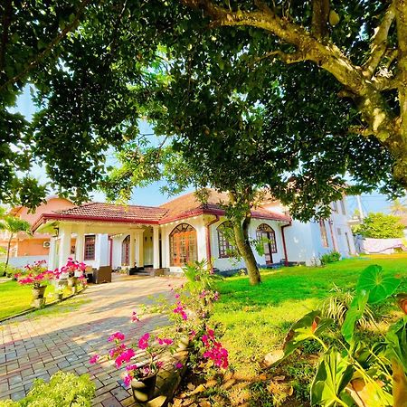 Grand Villa Negombo Eksteriør billede